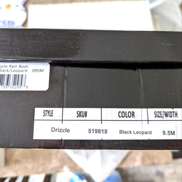 NWOT - Rain Boots - Black/Leopard - Never worn - size 9-1/2 - Picture 3 of 4